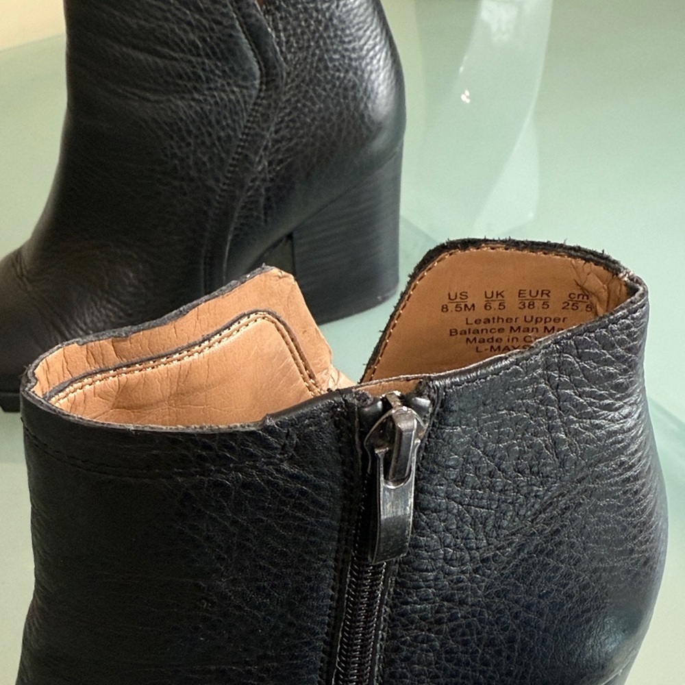 Franco Sarto Black Leather Moto Ankle Boots with Lug Sole Size 8.5 - Picture 7 of 8